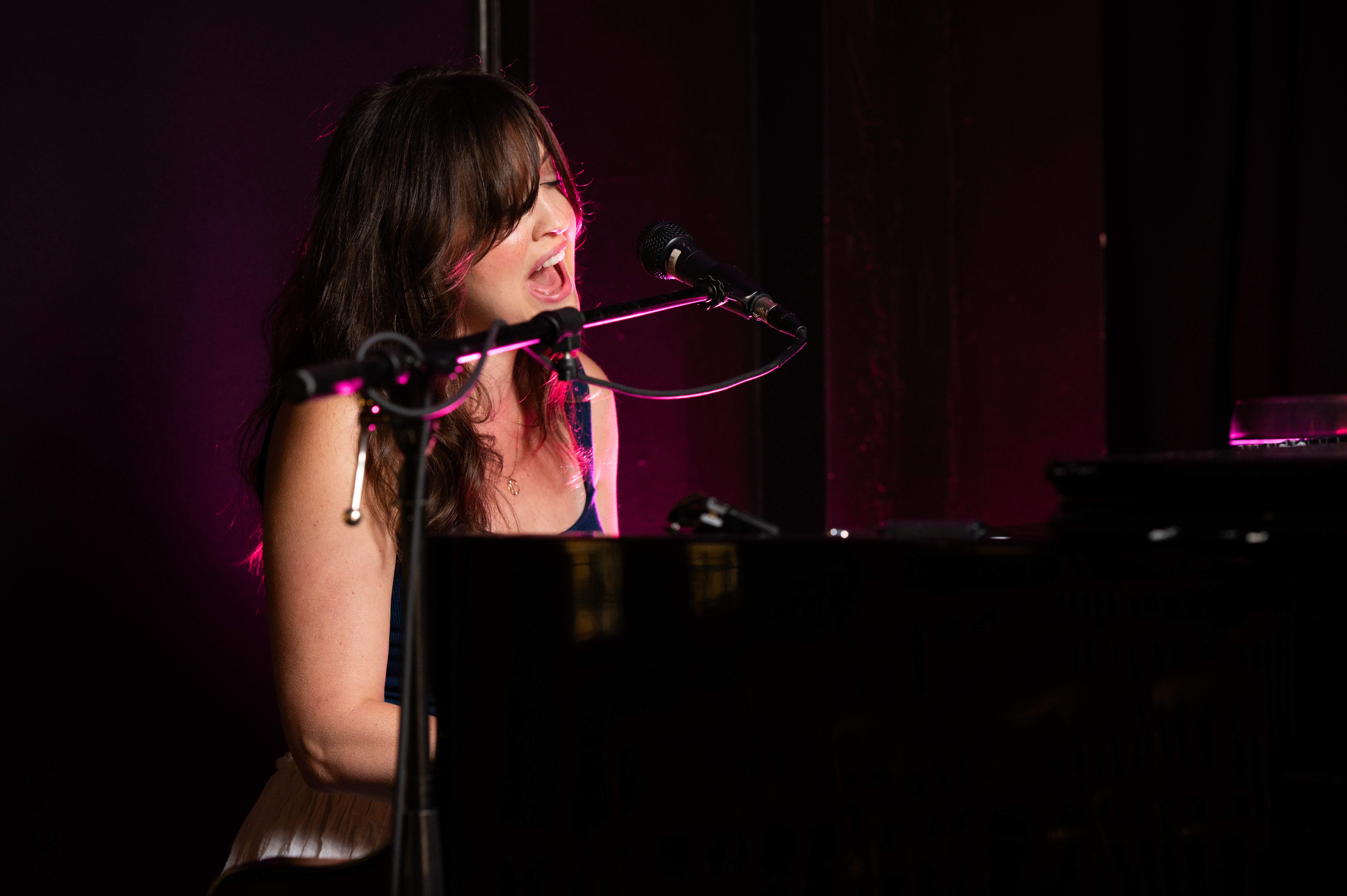 Courtney performing — 3